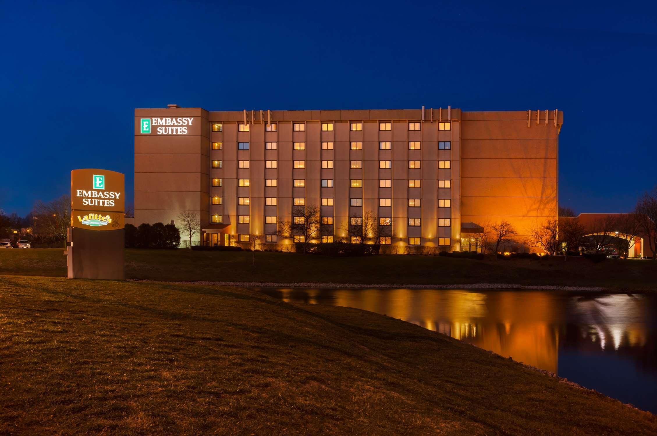 Embassy Suites By Hilton Chicago Schaumburg Woodfield Exterior photo